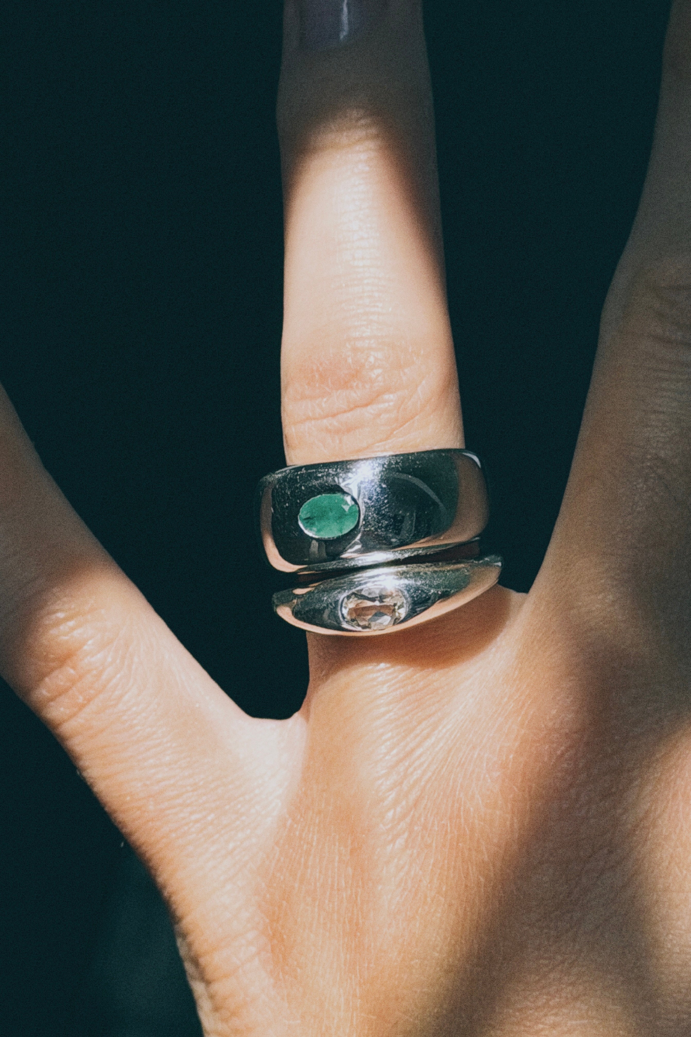 Ring no.9 Emerald Bubble Signet