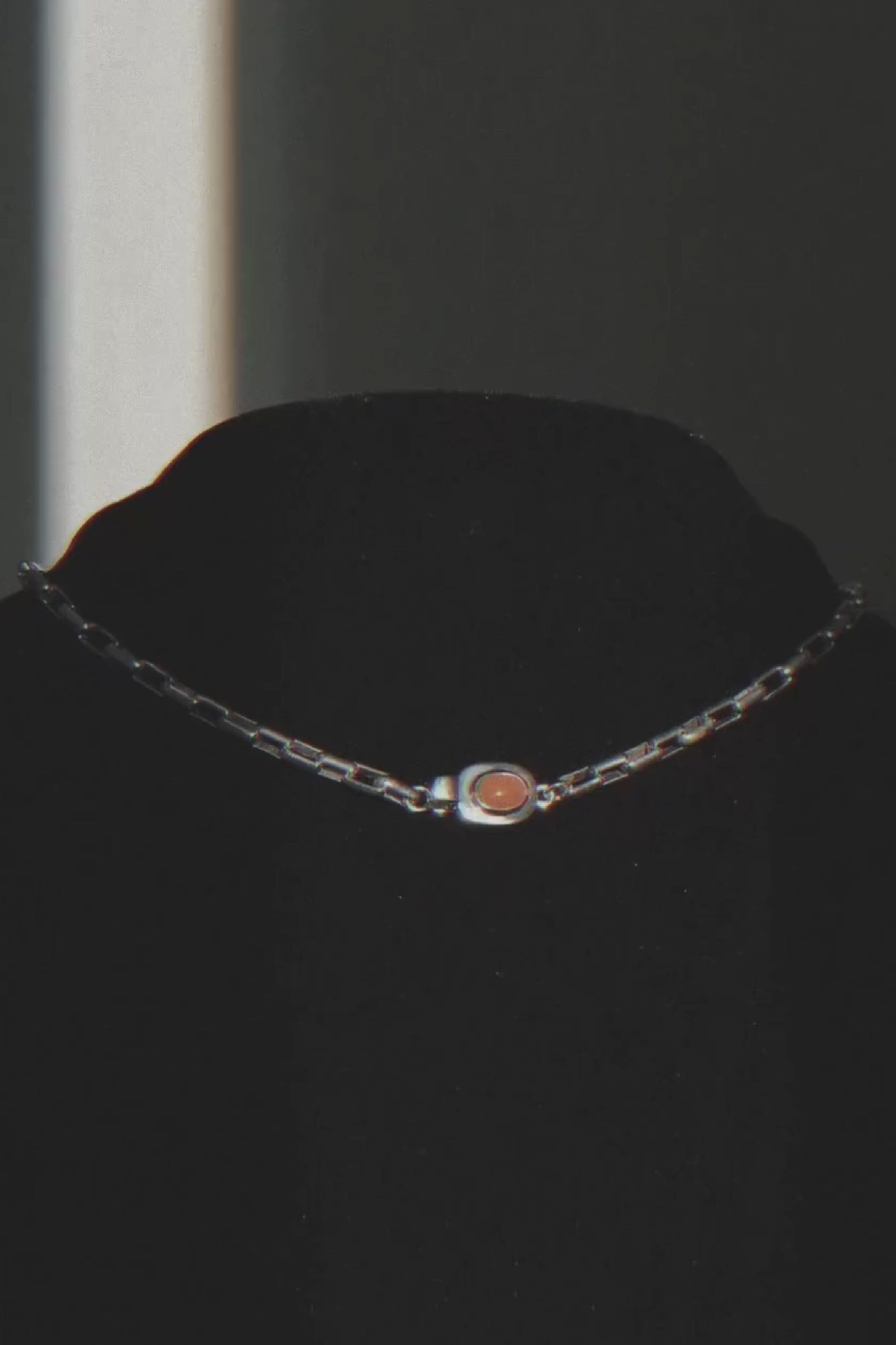 Choker no.2 Boxy peachy-clasp